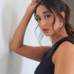 Ariah Agarwal Instagram - Swipe to see my pretty lehenga 🌙🧿 . . . @yeh_lehenga_nahi_mehenga @smitartist @mua_angel.20 @hg__photography.official #lehenga #indian #ariahlove #ariahagarwal