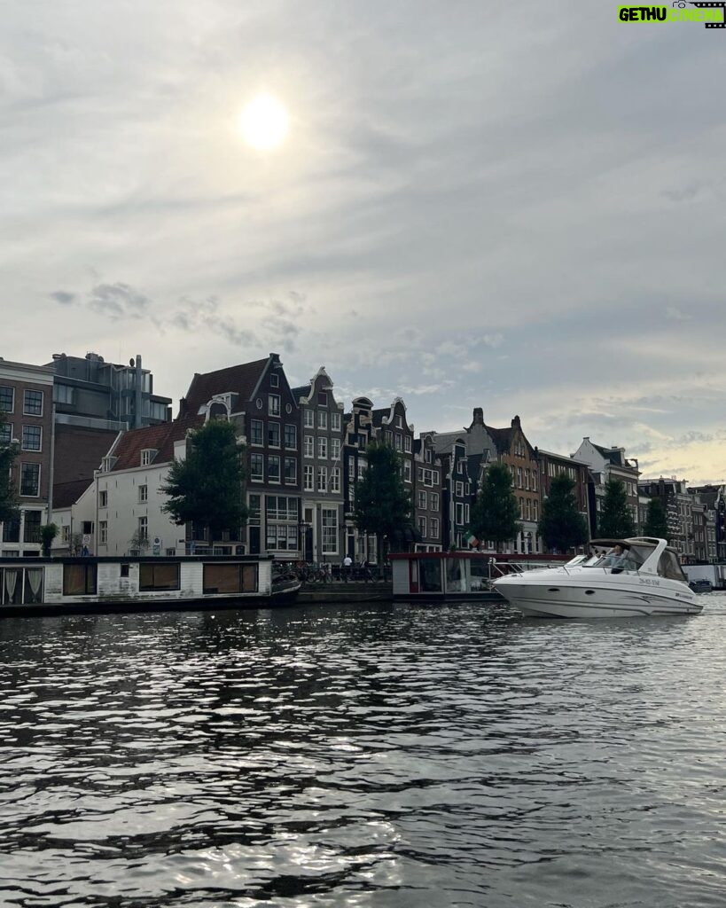 Ariah Agarwal Instagram - Canal you feel the love? ♥️ . . . Amsterdam, Netherlands