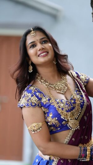 Ariyana Glory Instagram - #ariyanaglory #ariyana 

Costume @firoz_design_studio 
Jewellery @yuvi_collections 
Captured by @venkat_photography_hyd