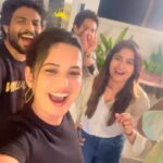Ariyana Glory Instagram - @mehaboobdilse Happy Birthday rey 😘😘