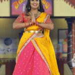 Ariyana Glory Instagram - Every day is a new beginning. Treat it that way. Stay away from what might have been, and look at what can be." “Never underestimate the power you have to take your life in a new direction.” Happy Dasara 🤗 Costume @firoz_design_studio Styling @harinireddym