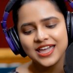 Aseema Panda Instagram - #JhumTaNaNa listen to this beautiful song available on @akoomusicofficial Yt channel in the voice of @mantuchhuria n our sweet Di @aseema_panda .This latest song is So beautifully Penned n Composed by @_sambit_musical .Do check out this one n enjoy...