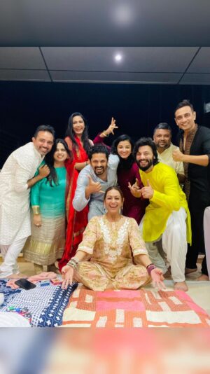 Ashita Dhawan Instagram - We meet once a year❤️
It’s been a ritual since a few years now❤️
The craziest & coolest clan in B-town😍
Thanku @jaisheeldhami @suhasi2804 for hosting & dosting us🫶
Sunset to sunrise done right✅
NOW THATS THE END OF THIS TREND😅
#wow #goodbye
.
.
#friends #teenpati #diwali #postdiwali #superfun #crazy #jokes #laughter #amazing #ashitadhawan #dabbangdhawan #dhawanswhoarehappy #saileshgulabani #suhaasidhami #jaysheeldhami #friendsforever #friendsforlife