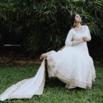 Athmiya Instagram - 🌱🤍 @sameeh_photography @_sapnas_makeover @nimo_designer_studio @m_uhammed_sap @parakkat_jewels @ekanthaala