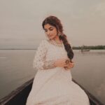 Athmiya Instagram - Drenched in Sun ☀️ @sameeh_photography @_sapnas_makeover @nimo_designer_studio @m_uhammed_sap @parakkat_jewels @ekanthaala
