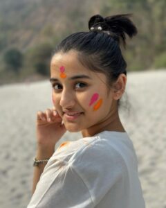 Aurra Bhatnagar Badoni Instagram - Wishing You A Colorful Day A Colorful Life.” ...happy holi 🌈