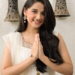 Aurra Bhatnagar Badoni Instagram - On this auspicious occasion of Ganesh Chaturthi, may the divine blessings of Lord Ganesha illuminate your life with wisdom, success, and good fortune. Ganpati Bappa Morya!📸 @shutterjuicestudio