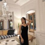 Avantika Hundal Instagram - always at the right table @neumaindia