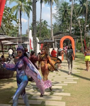 Avantika Hundal Instagram - So this is what it feels like to WIN! I attended Drag- the FABB brunch party by FairPlay Exclusive!! The place, the people, the vibe- I’m totally living for it!! 

Thank you @fairplay_india ! Can’t wait to be back next year 🧡 

#fairplayexclusive #brunchparty #fairplayindia #fairplayparty #thisisthelife #thisisfairplay