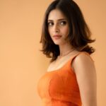 Ayesha Zeenath Instagram - 🧡 . . @camerasenthil @makeup_by_kez @zol_studio @shalini_hairartist @rrajeshananda @rotr.chennai #rare #photoshoot #work #ayesha