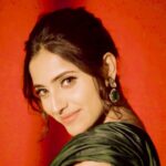 Ayesha Zeenath Instagram - ❤️‍🩹 . . . @ishwaryaalaguvel @en.nizharpadam @magariga_couture @mary_vijayakumar_mua_ @fineshinejewels @istills_studio ,,,,,,,,,,,,,,, #ayesha #actress #fashion #instagood #instalove #work