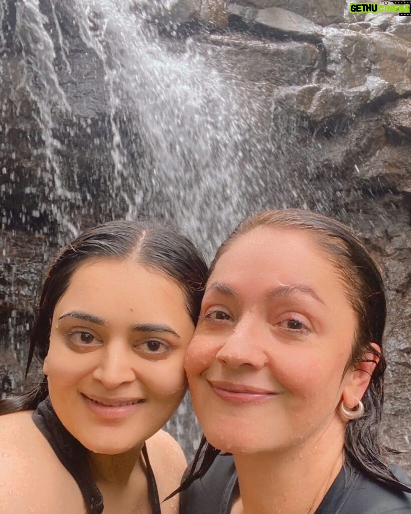 Bebika Dhurve Instagram - A mentor A teacher A mother figure My soulmate❤❤ When her vision.. wisdom.. intellect .. intuition read my soul inside out and found the best in me... why would I care what the world thinks ...❤❤❤💯💯💯💯 The BOND STRONGER THAN JAMES BOND... POOJA MAAM KO KOI SUNA NAI SAKTA ... BEBIKA KISI KI SUNTI NAI... BEBIKA SIRF POOJA MAAM KI SUNTI HAI😋😋😘😘😍😍🥰🥰 @poojab1972 My heart and soul❤❤❤