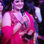 Bebika Dhurve Instagram – Too late to post….
But the vibe❤️❤️❤️❤️ was so real, warm … 

What Goes around and comes around is not KARMA.. 
It’s Garba Dandiya….

Watch me sing in …gujrati ….😍😍😍

Hu tammnanee badaaneee prem karu chu. ….❤️❤️❤️

❤️❤️❤️💫💫💫

Immense love and blessing to Gujrat❤️

#bebika #bebikadhurve #botiboti #bbott2 #biggboss #Glamour #Garba #Dandiya #navratri #pink #love #fans #meetup #gatherings #festivals #beauty #hotnessoverload #sing #shine #prosper #Godbless