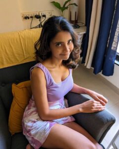 Bhagyashree Limaye Instagram - Purple state of mind 🍭 #weekend #home #teampixel 💜