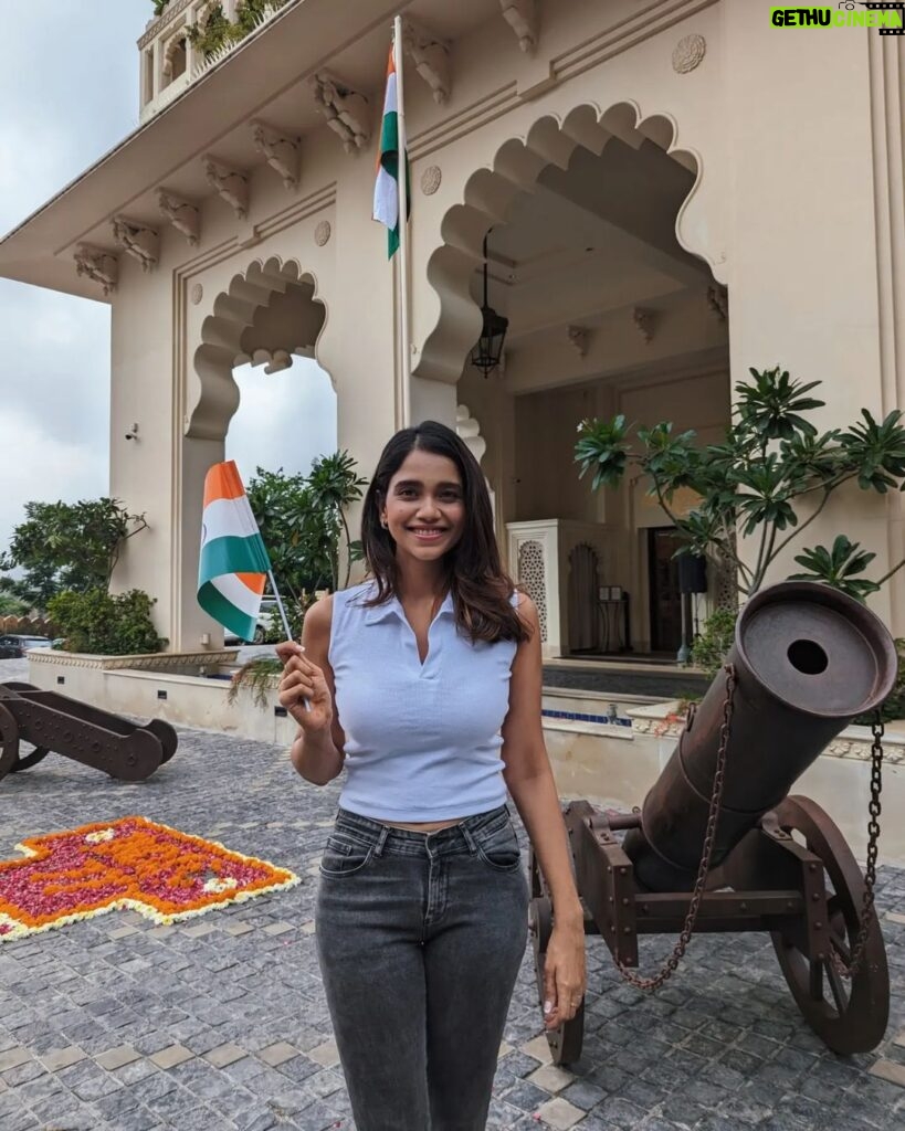 Bhagyashree Limaye Instagram - Celebrating our Independence day :) . #onlyrespect #india #independenceday #bharat #love Aurika Hotels & Resorts - Luxury by Lemon Tree Hotels