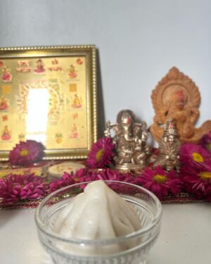 Bhagyashree Mote Instagram - Happy Ganesh Chaturthi al!🌺May bappa bless you with joy and abundance!🙏🏻❤️
