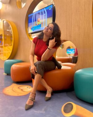 Bhagyashree Mote Instagram - Sorry, I Can’t Hear You Over the Volume of My Hair!