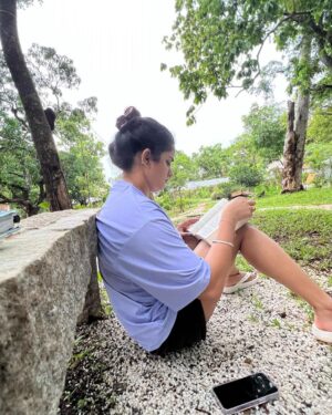 Bhagyashree Mote Instagram - Unplanned outings, cozy cafes, tasty food hogging, reading books in all places, enjoying the quietness, experiencing cold and breezy air for hours and hours! I have had all the kind of fun I needed for a break! This susegaad place is all hearts!🫶🏻🍃🤍🪭