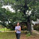 Bhagyashree Mote Instagram - Unplanned outings, cozy cafes, tasty food hogging, reading books in all places, enjoying the quietness, experiencing cold and breezy air for hours and hours! I have had all the kind of fun I needed for a break! This susegaad place is all hearts!🫶🏻🍃🤍🪭 Goa
