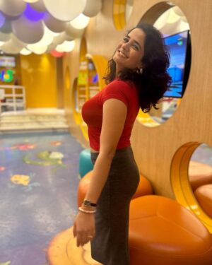 Bhagyashree Mote Instagram - Sorry, I Can’t Hear You Over the Volume of My Hair!