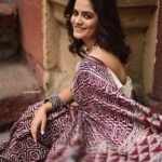 Bhagyashree Mote Instagram - Eyes that beholds the beauty!🪷 . . . Photo by - @kuldip1985 Makeup by - @makeupartist_dhanashree Hair style by - @k.omkar_ Saree by - @__shamiyanaa__