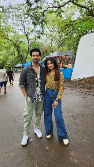 Bhavika Sharma Instagram - Hope you’ll like how ishaan met savi🫶🏻 
Want to see more BTS? 
STAY TUNED !! 
#ghkkpm #bts