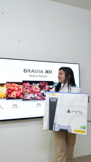 Bhavini Purohit Instagram - “Experience Gaming Brilliance with Sony Bravia + PS5 🎮📺 

 @playstationin @sonyindiaofficial 
.

 #MadeToEntertain#BraviaOLED #A80L  #premiumtelevision #perfectforgaming #PerfectForPlayStation5 #PS5 #playstation