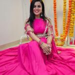 Bhavini Purohit Instagram - 9/9 Navratri fits #stylewithbee . Outfit- @loveandlabelsbyhemakshii . #influencer #style #navratri #dandiya #fashion #dance #crazy #gujju #réel #trend #bhavinipurohit