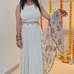 Bhavini Purohit Instagram - 8/9 Navratri fits #stylewithbee . Outfit- @loveandlabelsbyhemakshii . #influencer #style #navratri #trend #garba #crazy #dandiya #traditional #indianwear #trendingreels #bhavinipurohit