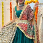 Bhavini Purohit Instagram - 3/9 looks for Navratri! #stylewithbee I lso love the 🐚 detailings on the belt 😍 what do you guys think about this look? Let me know in the comment section below 🥰 . Outfit- @loveandlabelsbyhemakshii Jewellery- @gehnacollections Belt- @loveandlabelsbyhemakshii . #influencer #style #navratri #garba #gujju #dandiya #madness #dance #trend #traditional #indian #wear #bhavinipurohit