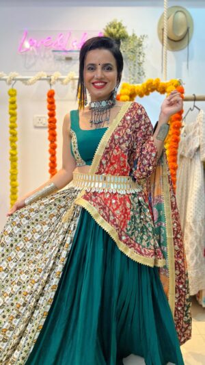 Bhavini Purohit Instagram - 3/9 looks for Navratri!  #stylewithbee 
I lso love the 🐚 detailings on the belt 😍 what do you guys think about this look? Let me know in the comment section below 🥰
.
Outfit- @loveandlabelsbyhemakshii 
Jewellery- @gehnacollections 
Belt- @loveandlabelsbyhemakshii 
.
#influencer #style #navratri #garba #gujju #dandiya #madness #dance #trend #traditional #indian #wear #bhavinipurohit