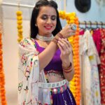 Bhavini Purohit Instagram - 2/9 Navratri fits #stylewithbee . Outfit- @loveandlabelsbyhemakshii Jewellery- @amazondotin MUH- @pastelpalettes_manali Belt- @loveandlabelsbyhemakshii . #influencer #style #navratri #outfits #2023 #traditional #gujju #indian #wear #garba #dance #bhavinipurohit