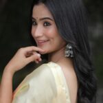 Celesti Bairagey Instagram - रानी🤍 HMU @kashishjain613 Shot by @udfilmsandphoto #rockyaurranikipremkahani #aliabhatt #makeuplooks #makeupartist #makeuplover #indianwear #saree #bindi #jhumka #whatjhumka Mumbai - मुंबई