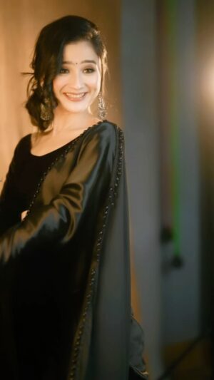 Celesti Bairagey Instagram - Clearing #draft 🖤

One of my favorite shoots by @makeoverbymrinali 😘
@tarkikborahphotography @prosen.films_ 

#black #blacksaree #indianwear #saree #makeupartist #makeupaddict #makeuplover #makeuplook #traditional #bts