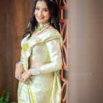 Celesti Bairagey Instagram - Alexa, please play तैनू ले के मैं जावांगा दिल दे के मैं जावांगा🤍 Makeover by @bineegogoi Mekhela sador @archana_shiva_chetia Jewellery @konmani_store Photo credit @nitulsharmaphotography #weddingphotography #makeupartist #makeup #makeupideas #makeupoftheday #makeuplover #indianbride #indianwear Dibrugarh, Assam