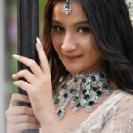Celesti Bairagey Instagram - लुक्क - चिप्प न जावो जी🤍 Shoot for @albita__prodhani Photo credit @bikashsaikia_photography #makeupartist #makeup #bride #bridalmakeup