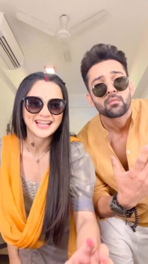 Celesti Bairagey Instagram - #arjjo ke 100 episodes hone ki khushi mein❤️
Keep watching #rajjo Mon-Sun at 7pm only @starplus @disneyplushotstar ❤️
@muktadhond