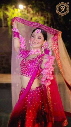 Celesti Bairagey Instagram - #jaishreekrishna #radheradhe 
Another beautiful #transition with @kashishjain613 🤍
Shot by @udfilmsandphoto 
Outfit by @amrutsurat 

#makeupartist #makeupideas #indianwear #makeuptransformation #makeuplover #janmashtami