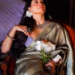 Chandrani Das Instagram - जीवन से प्रेमी का चले जाना “ और जीवन से प्रेम का चले जाना दोनों अलग परिस्थितियां हैं “ प्रेम का चले जाना निश्चित ही अधिक दुःखदायी है…