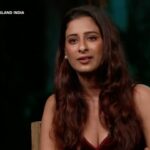 Chestha Bhagat Instagram - Bonfire ki first night mein milega sadma, tootega bharosa, aur bikhrenge dil! 💔 Kal raat 8 baje hoga pyaar ka khulaasa, at the Bonfire Night on #TemptationIslandIndia, raat 8 baje, now streaming free sirf @officialjiocinema par. #TemptationIslandOnJioCinema @kkundrra @imouniroy