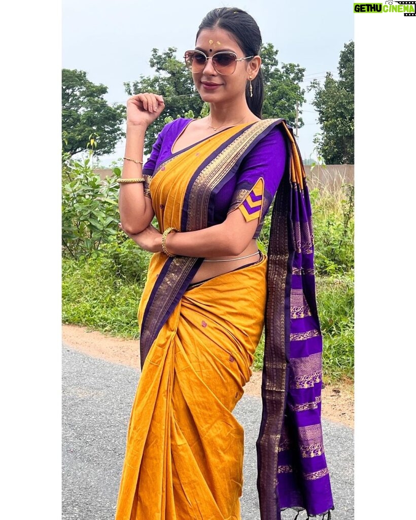 Cookies Swain Instagram - This beautiful Saree from @fashion.store1299 ❤️ Cuttack, Odisha