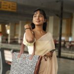 Deepika Venkatachalam Instagram - POV : A day in my life ft @zoukonline 🤍 From the morning rush to the evening stroll, Zouk’s bags are an extension of my personality and mood, adding that subtle elegance to my lifestyle. If you’re looking for cruelty-free, stylish and functional bags that bring the essence of India to the world, look no further than Zouk. Use my coupon code IGDEEPIKAVE15 to avail 15% discount on your next Zouk purchase! #Deepika #Reelit #Zouk #ZoukOnline #ZoukBags #ZoukFootwear #ProudlyIndian #Handmade #Vegan #VeganBrand #CrueltyFree #Collaboration 📹 & ✂️ : @keshu_hariharan
