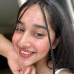 Deshna Dugad Instagram - Heheh nothing new 🤎😂😝😎 . . #deshna #deshnadugad #brown #latte #makeupartist #cute #picoftheday