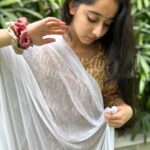 Deshna Dugad Instagram - My HEERIYE moment ✨🫠 . . #heeriye #deshna #deshnadugad5 #deshnadugad #transition #reels #slowmotion #slowmotionvideo #smile #traditionalsaree #traditional