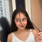 Deshna Dugad Instagram - Heheh nothing new 🤎😂😝😎 . . #deshna #deshnadugad #brown #latte #makeupartist #cute #picoftheday