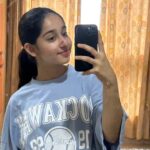 Deshna Dugad Instagram - What should be my name as i click too many mirror selfies😂🫶🏻 . . #design #deshna #deshnadugad #mirrorselfies