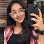 Deshna Dugad Instagram - Mirror selfies are the best 😎♥️ . . #deshna #deshnadugad #mirrorselfie #selfietime #photos #photooftheday