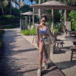 Dhanashree Verma Instagram - Oceanfront vibe 🌷