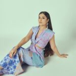 Dhanashree Verma Instagram - Becoming the best version of yourself requires you to continuously edit your beliefs and to upgrade & expand your identity 🔥 📸: @anurag_kabburphotography MUA: @preetydhillon_mua Outfit: @zi.p__ by @payal_zinal Earrings @rubans.in @oakpinionpr Shoes @melissashoesindia @sallyruchi Styled by: @sanchi.gupta011 Hair: @hairbyswatitare14