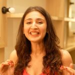 Dhvani Bhanushali Instagram - 1st December Bangalore ❤️ have you booked your tickets yet ? Go ahead and book now on book my show
